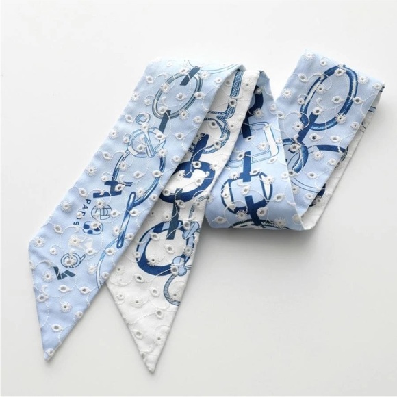 NWT Hermes Light Blue and White Twilly Scarf - Picture 1 of 7